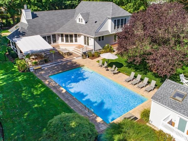 48 Sheppard Street , Quiogue, NY 11978