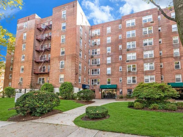 27-04 Parsons Boulevard , Unit 2G, Flushing, NY 11354