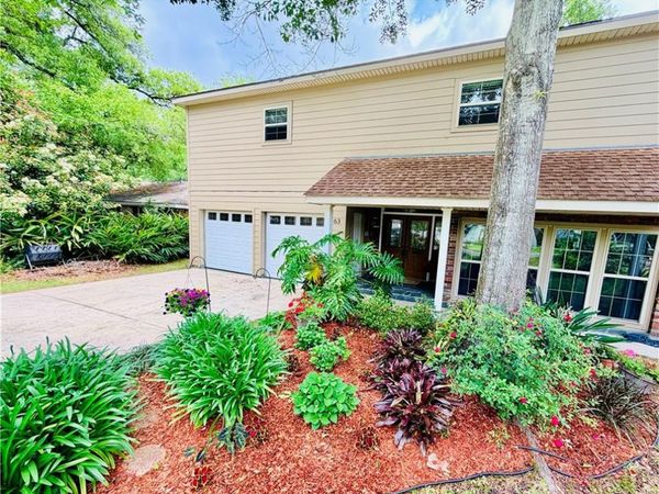 63 GLENWOOD Avenue, Harahan, LA 70123
