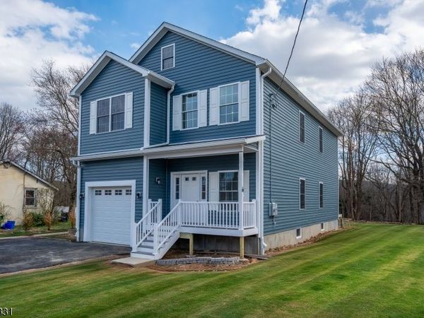 10 Greenhut Ave, Randolph, NJ 07869