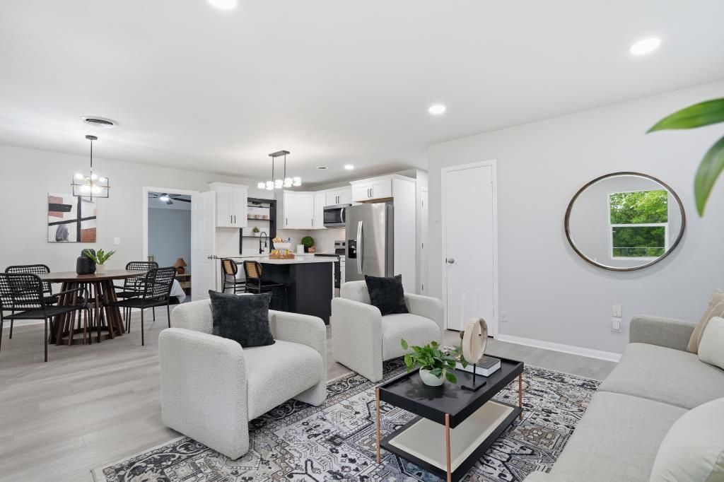 2670 Louise Drive Photo 7