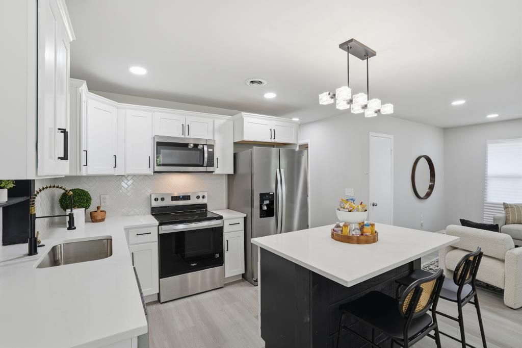 2670 Louise Drive Photo 8