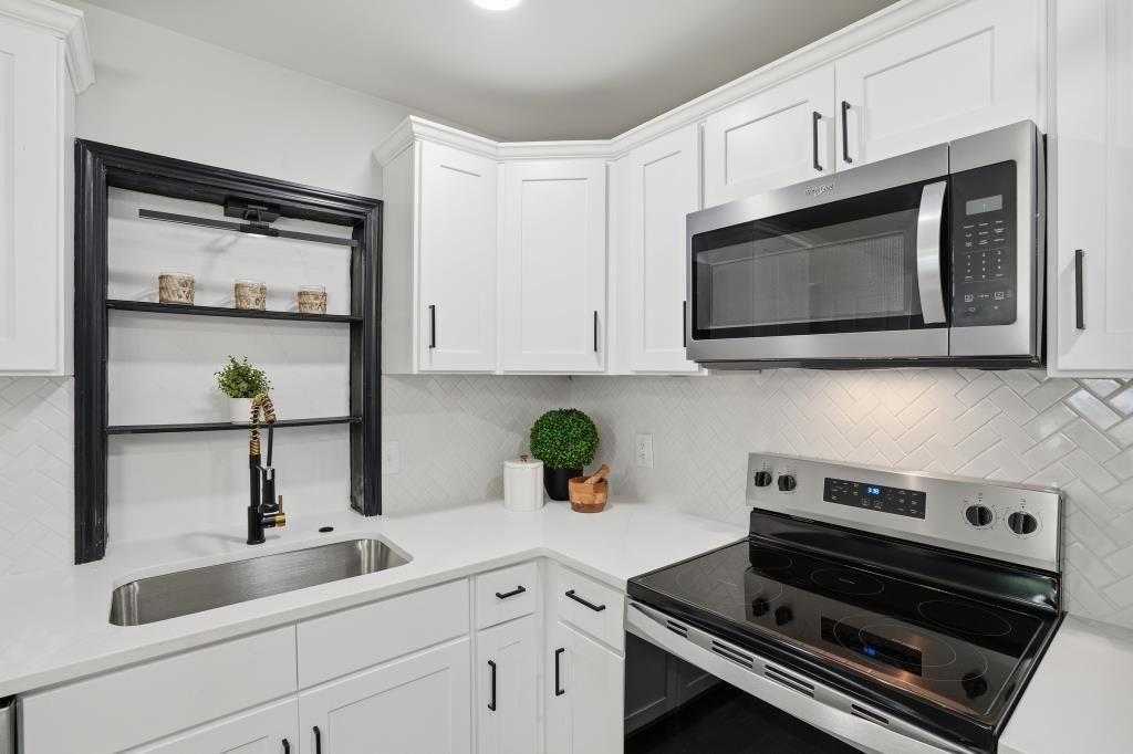 2670 Louise Drive Photo 9