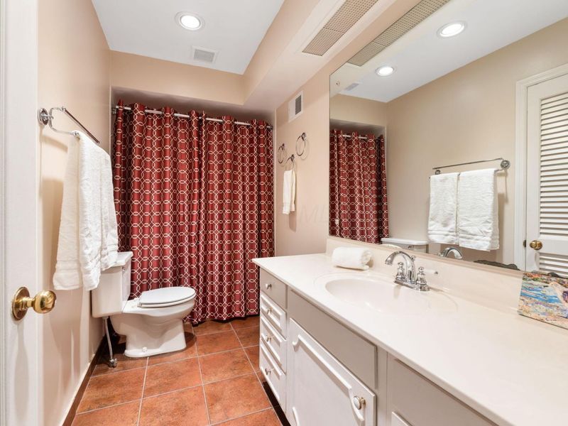 1631 Roxbury Road, Unit D2, Columbus, OH 43212 Photo 25