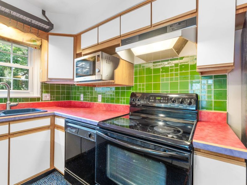 1631 Roxbury Road, Unit D2, Columbus, OH 43212 Photo 9