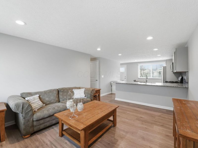 4687 Larkhall Lane, Columbus, OH 43229 Photo 6