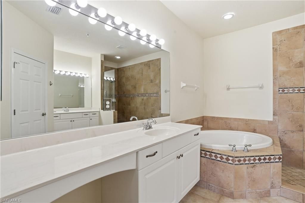 12854 Carrington Cir, Unit 7, Naples, FL 34105 Photo