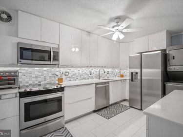 8380 GREENSBORO DRIVE, Unit 303, MCLEAN, VA 22102