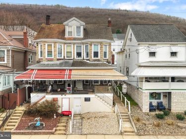 125 E CATAWISSA STREET, NESQUEHONING, PA 18240