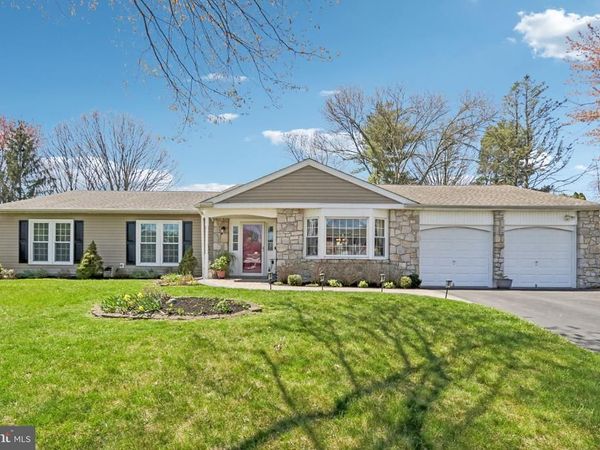 923 PICKERING DRIVE, YARDLEY, PA 19067