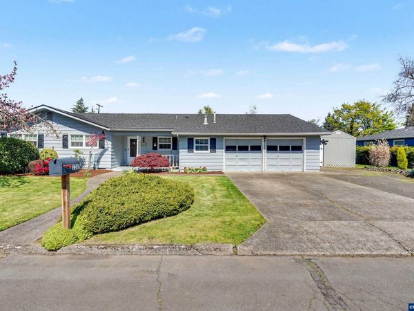 131 Cherry Ln NE, Albany, OR 97321
