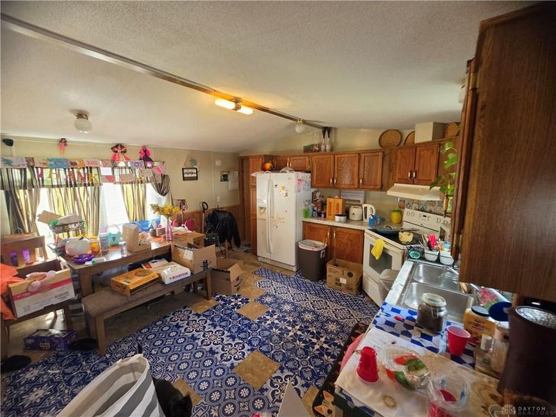 1221 Hazel Nut Lane, Sidney, OH 45365 Photo 2