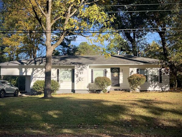 814 N Slemons Street, Monticello, AR 71655