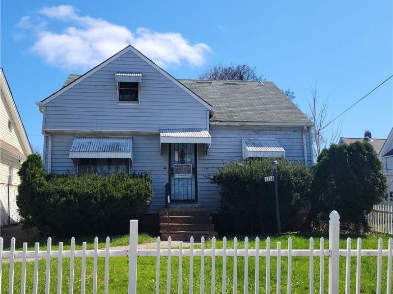 3709 E 106th Street, Cleveland, OH 44105 Photo 2