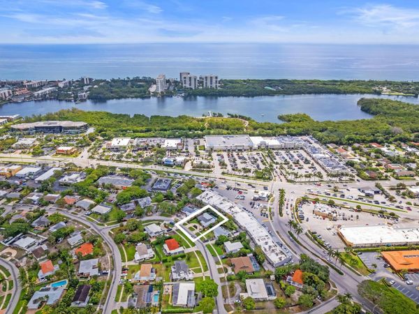 450 NE 5th Circle, Boca Raton, FL 33431