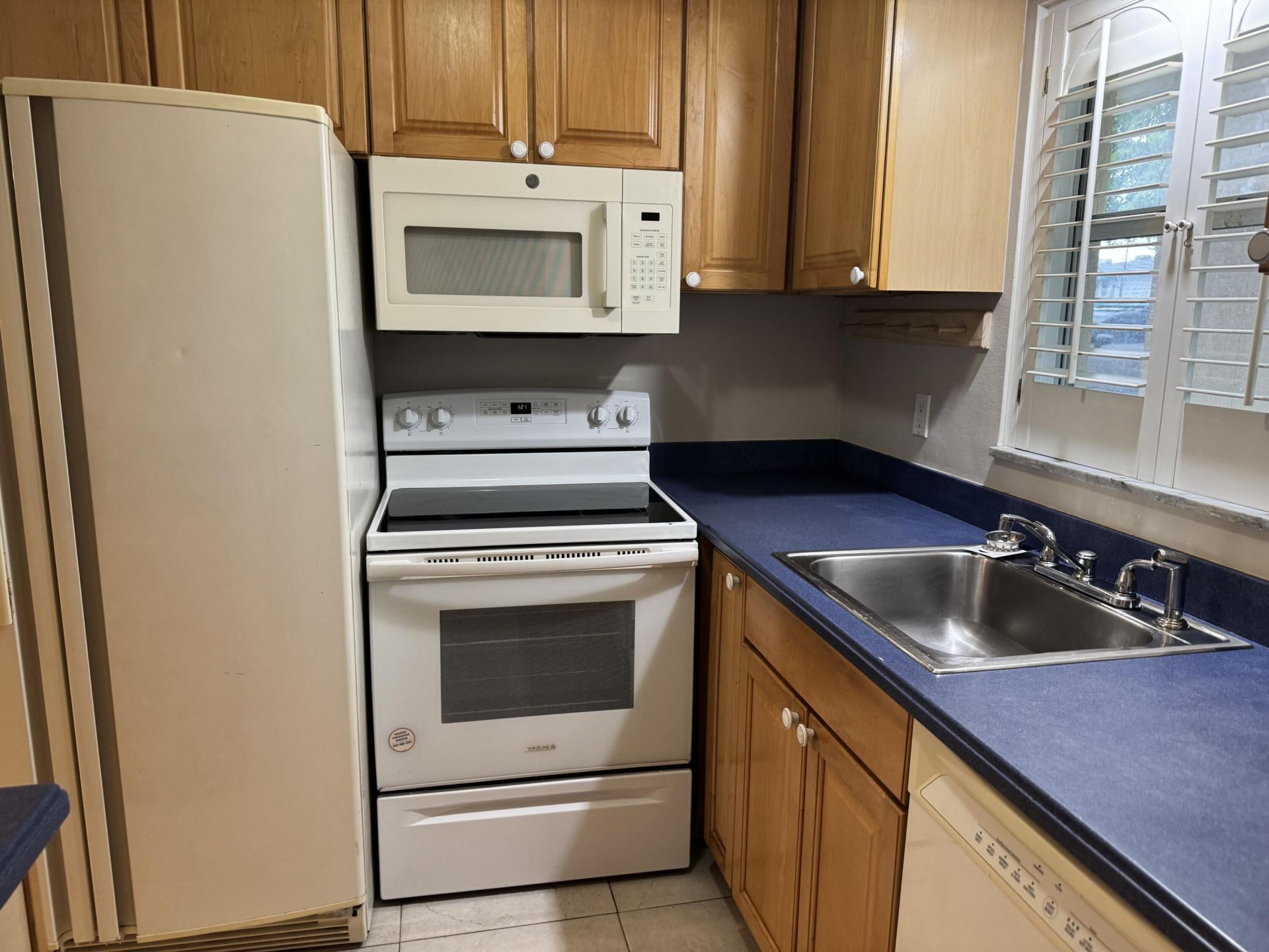 9911 Sandalfoot Boulevard, Unit 105, Boca Raton, FL 33428 Photo