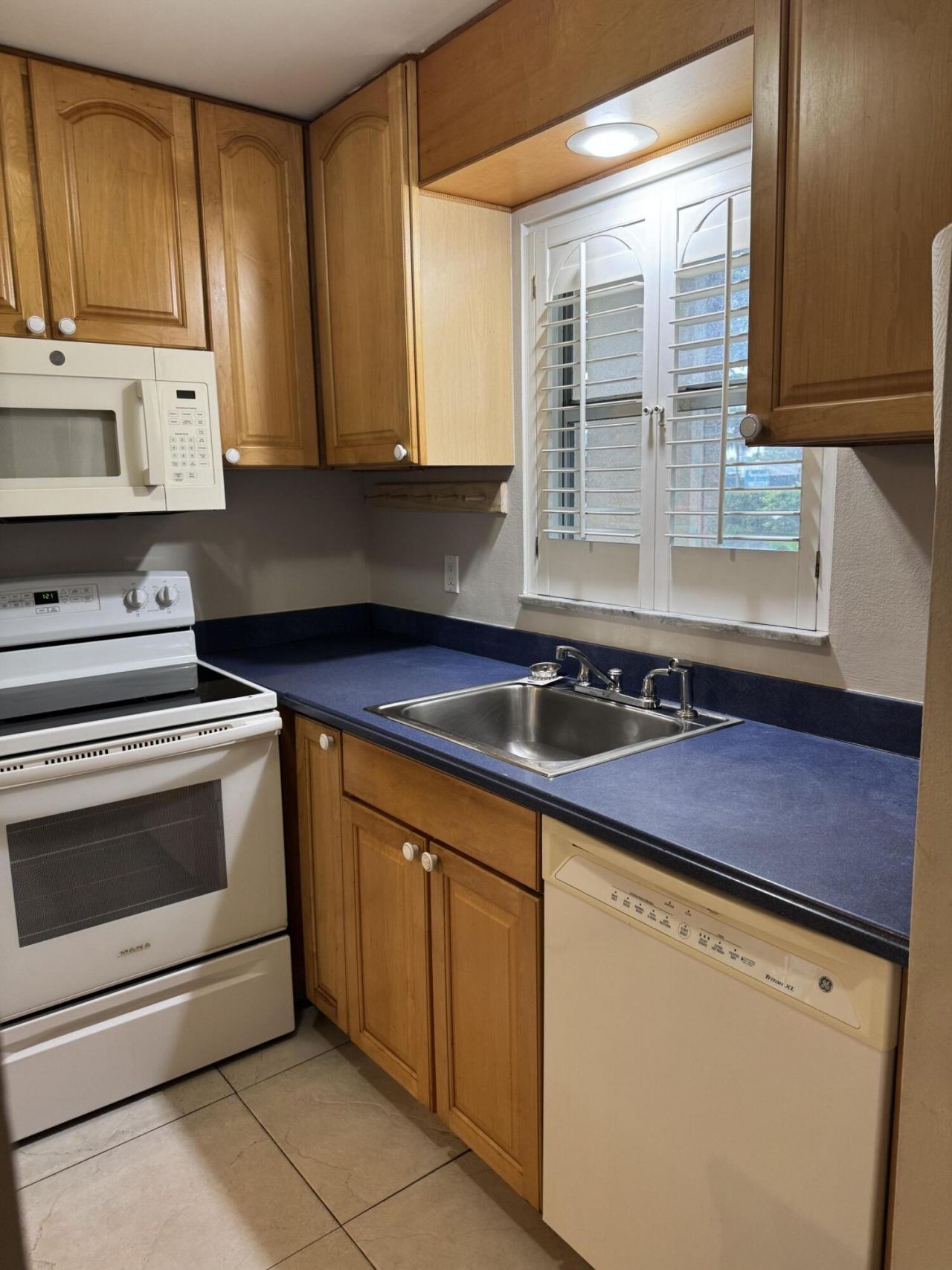 9911 Sandalfoot Boulevard, Unit 105, Boca Raton, FL 33428 Photo