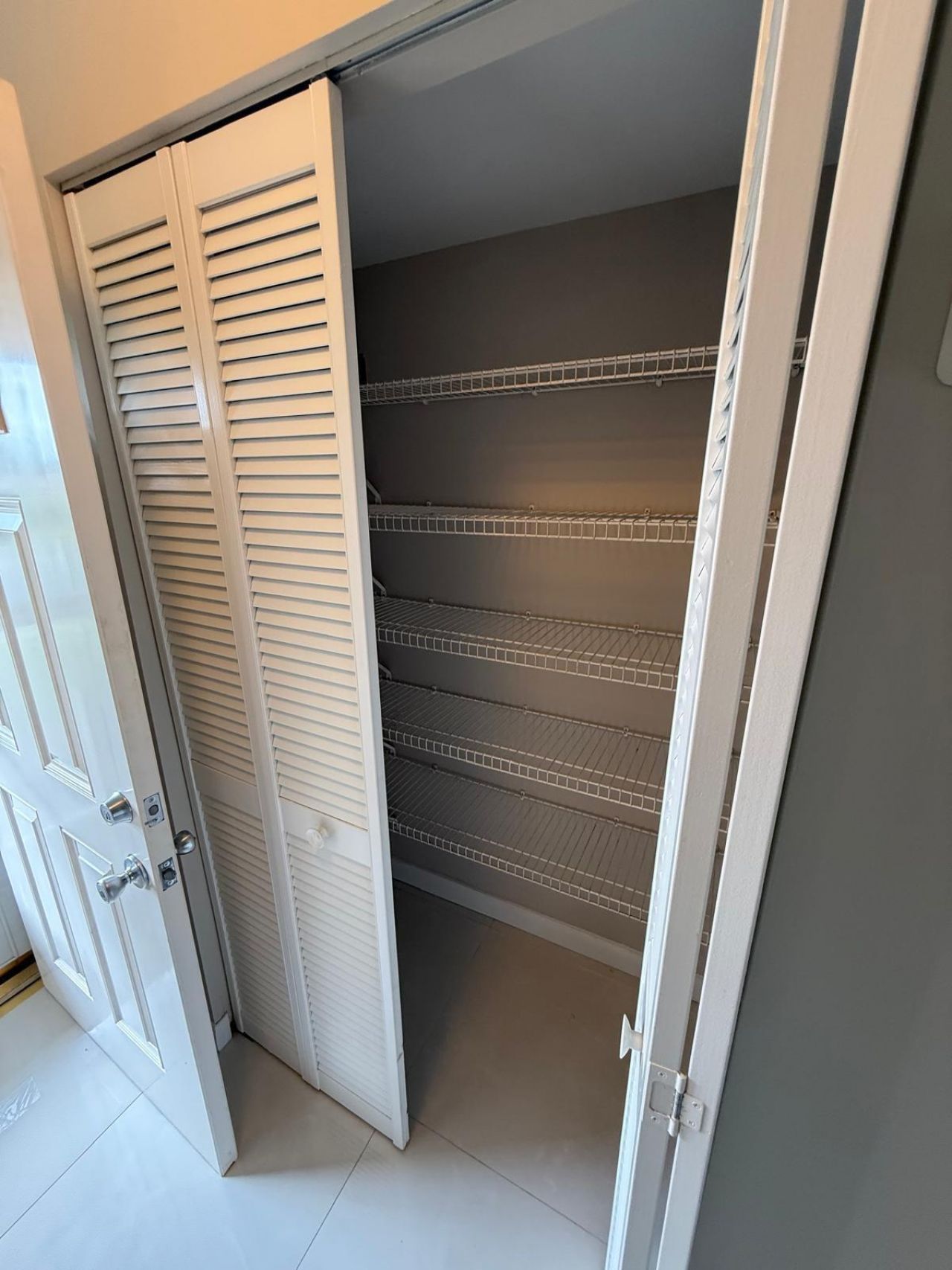 9911 Sandalfoot Boulevard, Unit 105, Boca Raton, FL 33428 Photo