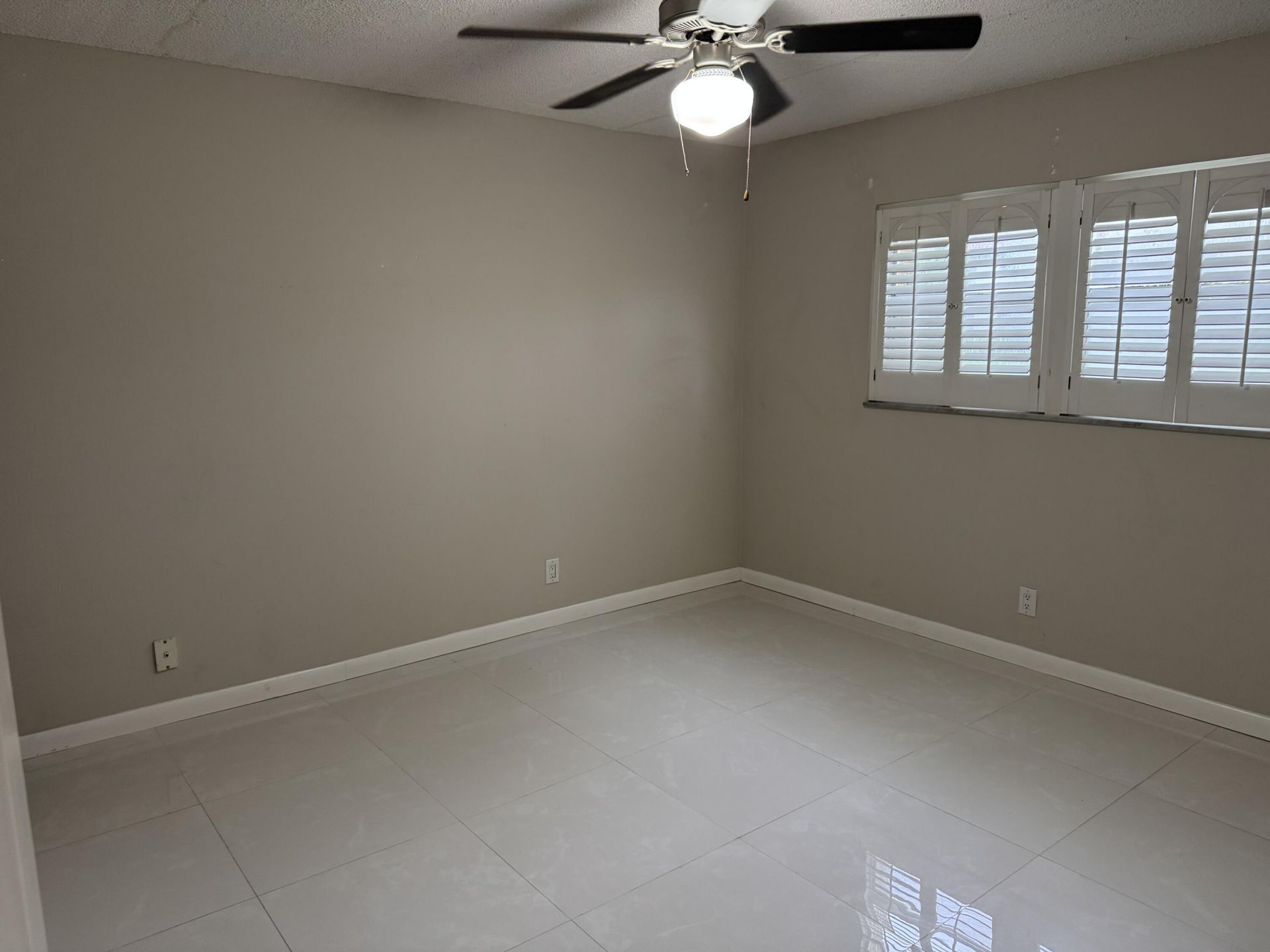 9911 Sandalfoot Boulevard, Unit 105, Boca Raton, FL 33428 Photo