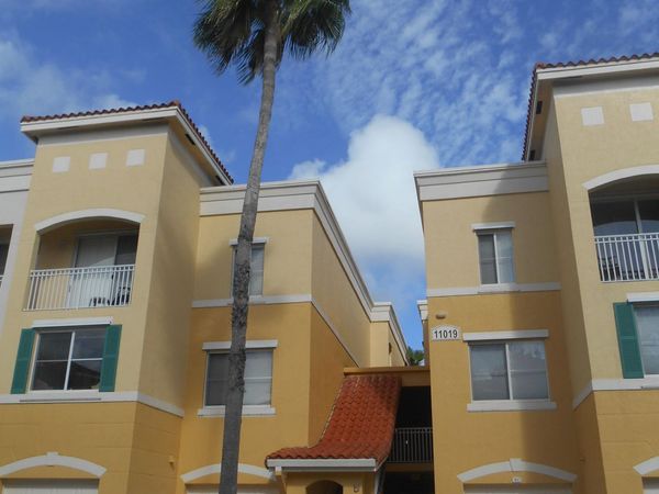 11019 Legacy Lane, Unit 301, Palm Beach Gardens, FL 33410