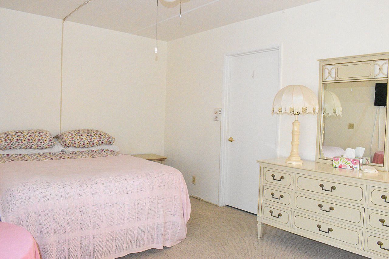 300 Village Green Circle S, Unit 220, Palm Springs, FL 33461 Photo