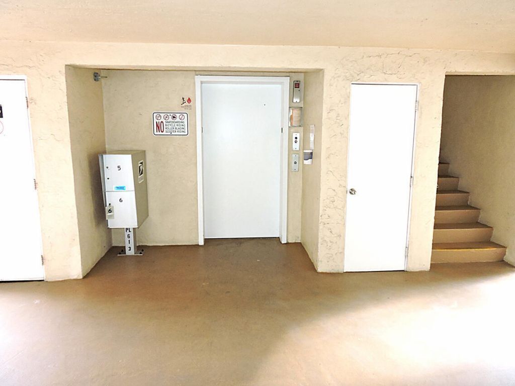 300 Village Green Circle S, Unit 220, Palm Springs, FL 33461 Photo