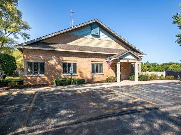 72 East Street , Crystal Lake, IL 60014