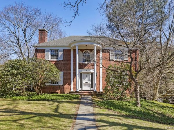 4 Tompkins Road, Scarsdale, NY 10583