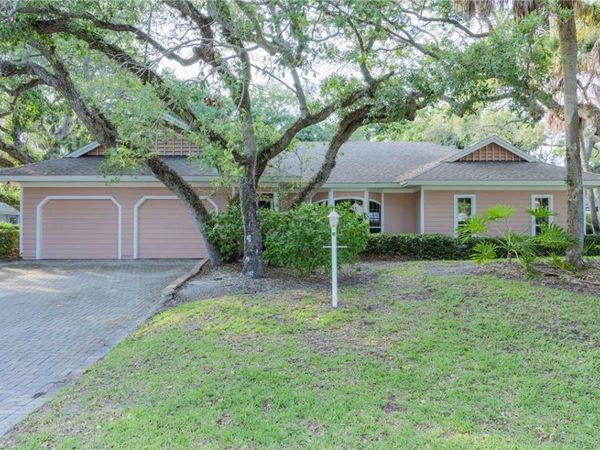 1027 Mangrove Lane, Vero Beach, FL 32963