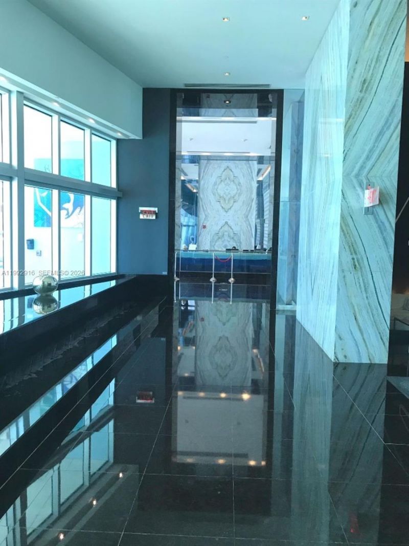 335 S Biscayne Blvd, Unit 2406, Miami, FL 33131 Photo