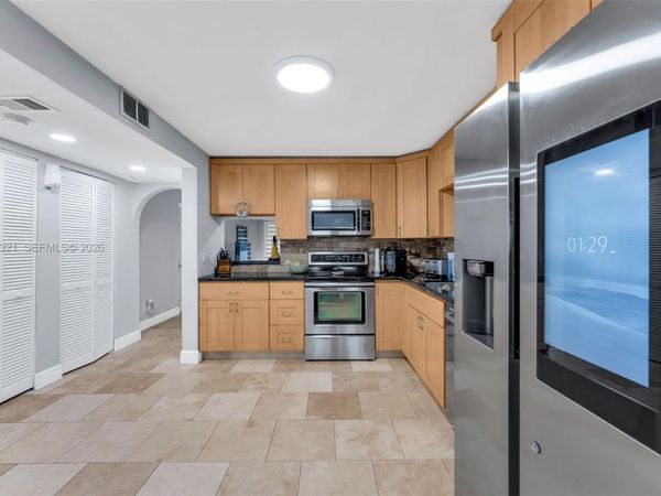 7653 NW 79th Ave, Unit 109, Tamarac, FL 33321