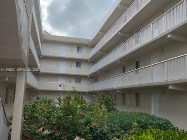 6195 NW 186th St, Unit 109, Hialeah, FL 33015