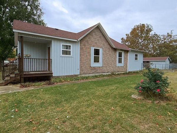 1121 N BENEDICT Street, Chillicothe, IL 61523