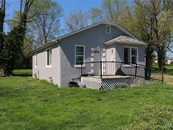 261 Division Street, Sullivan, MO 63080
