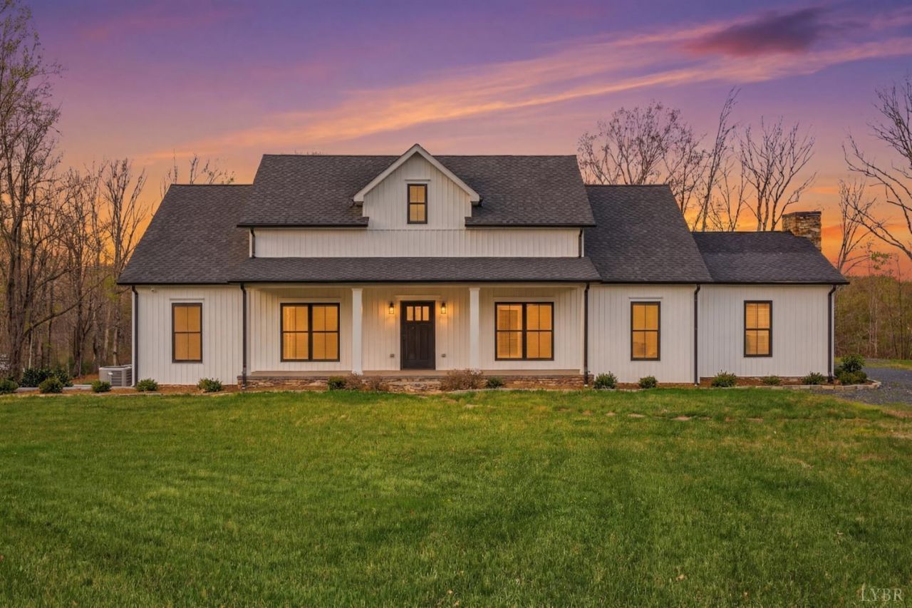 3162 OAK HILL RD, Buckingham, VA 23921