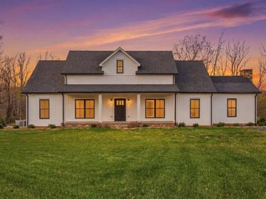 3162 OAK HILL RD, Buckingham, VA 23921