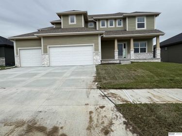 6125 S 215 Circle, Elkhorn, NE 68022