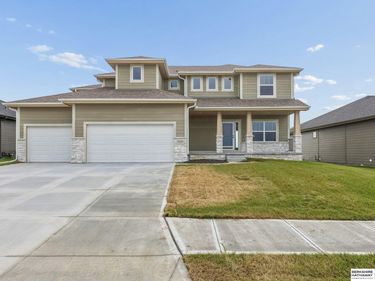 6125 S 215 Circle, Elkhorn, NE 68022