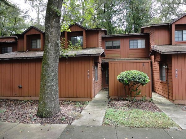 5707 SW 10TH PLACE , GAINESVILLE, FL 32607
