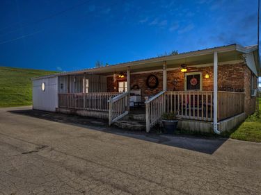 1376 S Highway 11 , Sharpsburg, KY 40374