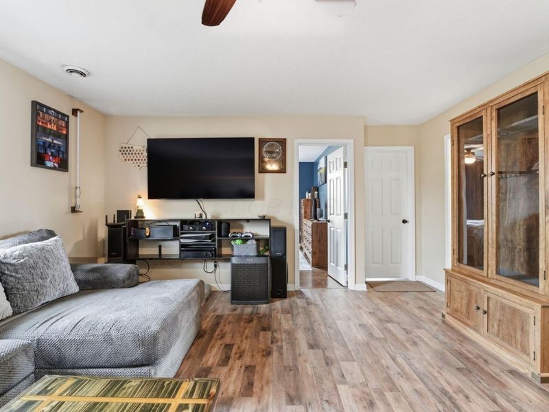 403 S Walnut Street , Baltimore, OH 43105 Photo 13