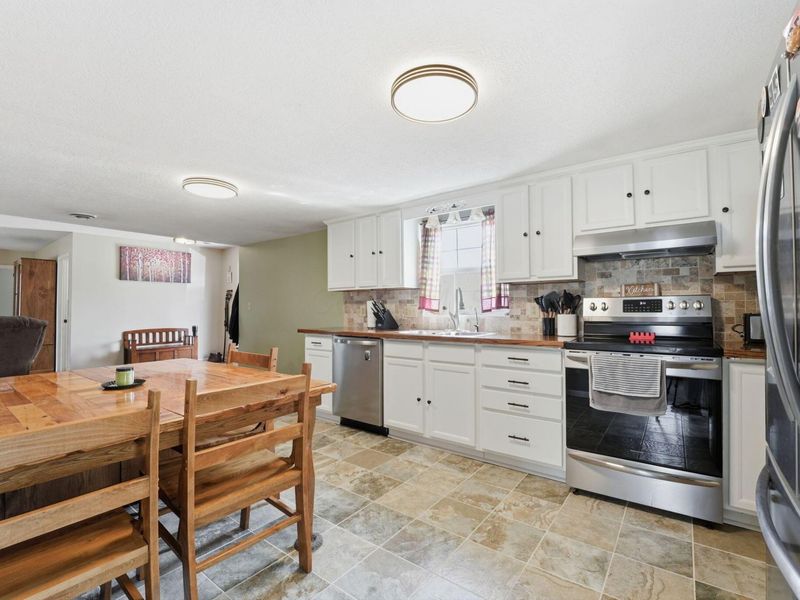 403 S Walnut Street , Baltimore, OH 43105 Photo 7