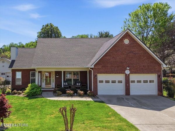 5203 Crystal Brook Drive, Morristown, TN 37814