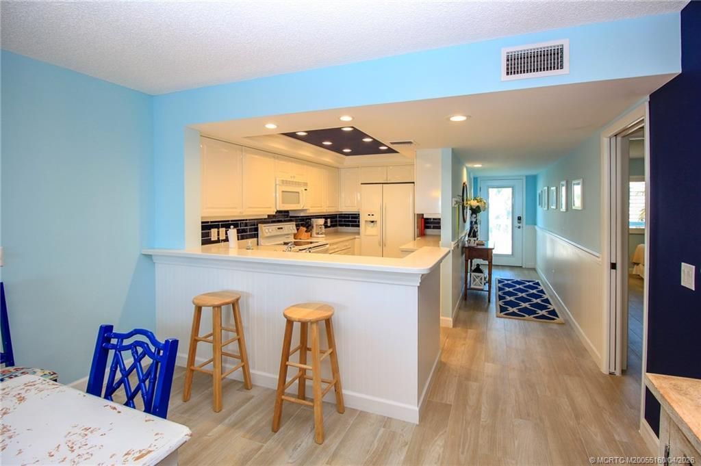 20 NE Plantation Road, Unit 205, Stuart, FL 34996 Photo