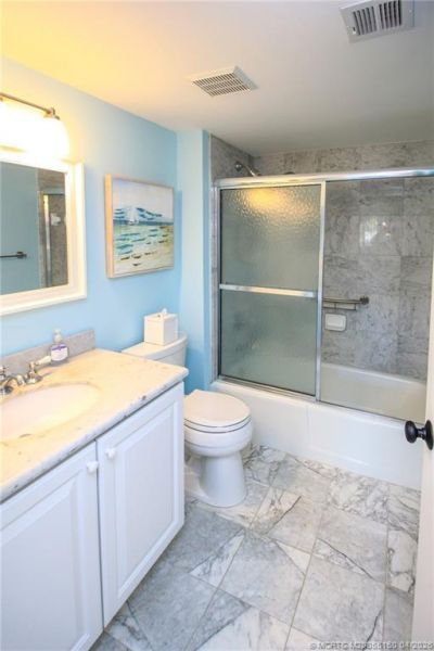 20 NE Plantation Road, Unit 205, Stuart, FL 34996 Photo
