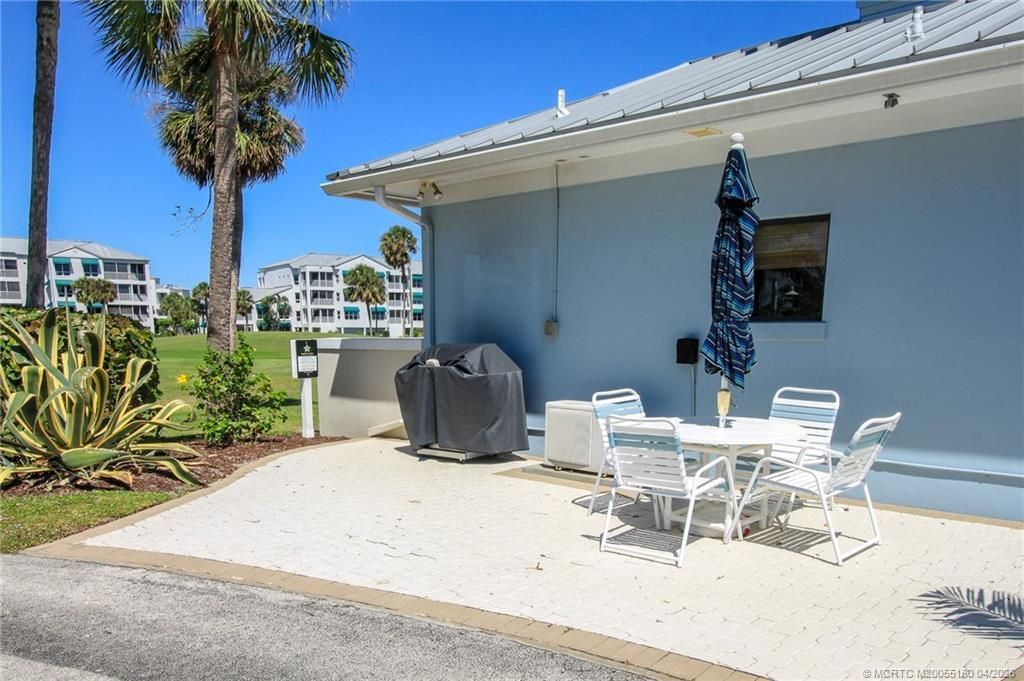 20 NE Plantation Road, Unit 205, Stuart, FL 34996 Photo