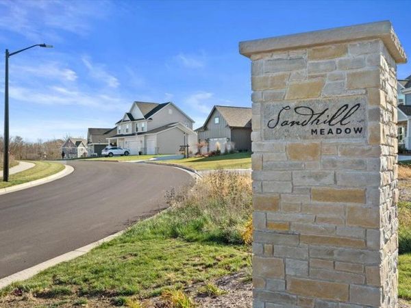 N54W19469 Broadwing Pl, Unit Lt9, Menomonee Falls, WI 53051