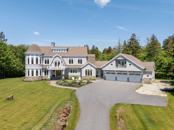 4 Cole Farm Drive, Scarborough, ME 04074