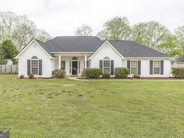 1828 Houston Lake Road, Kathleen, GA 31047
