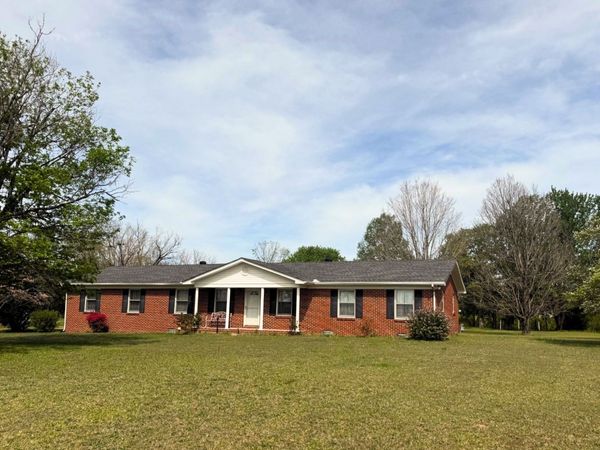 3912 Smithville Hwy , McMinnville, TN 37110